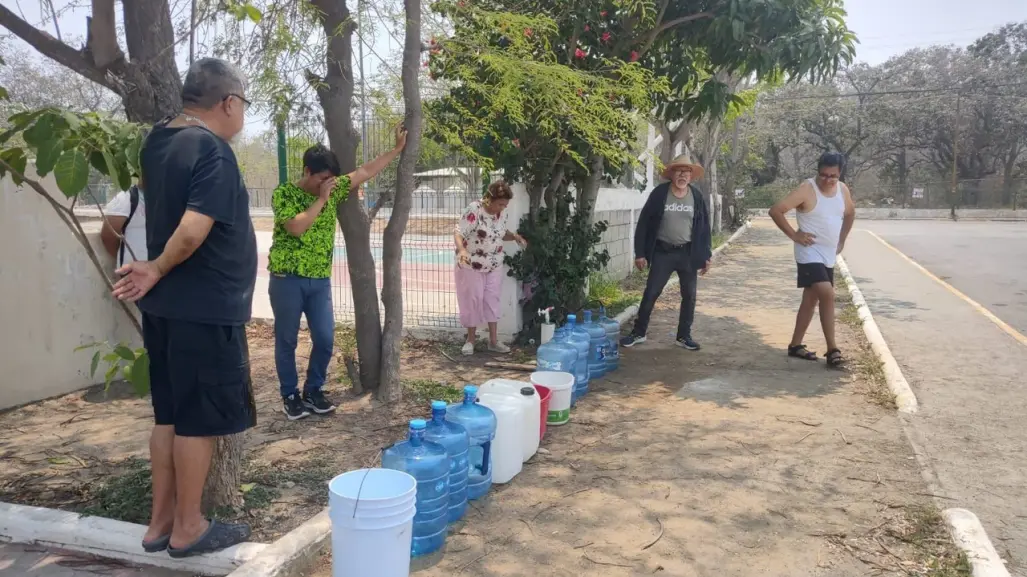 Delincuentes aprovechan para defraudar con pipas de agua