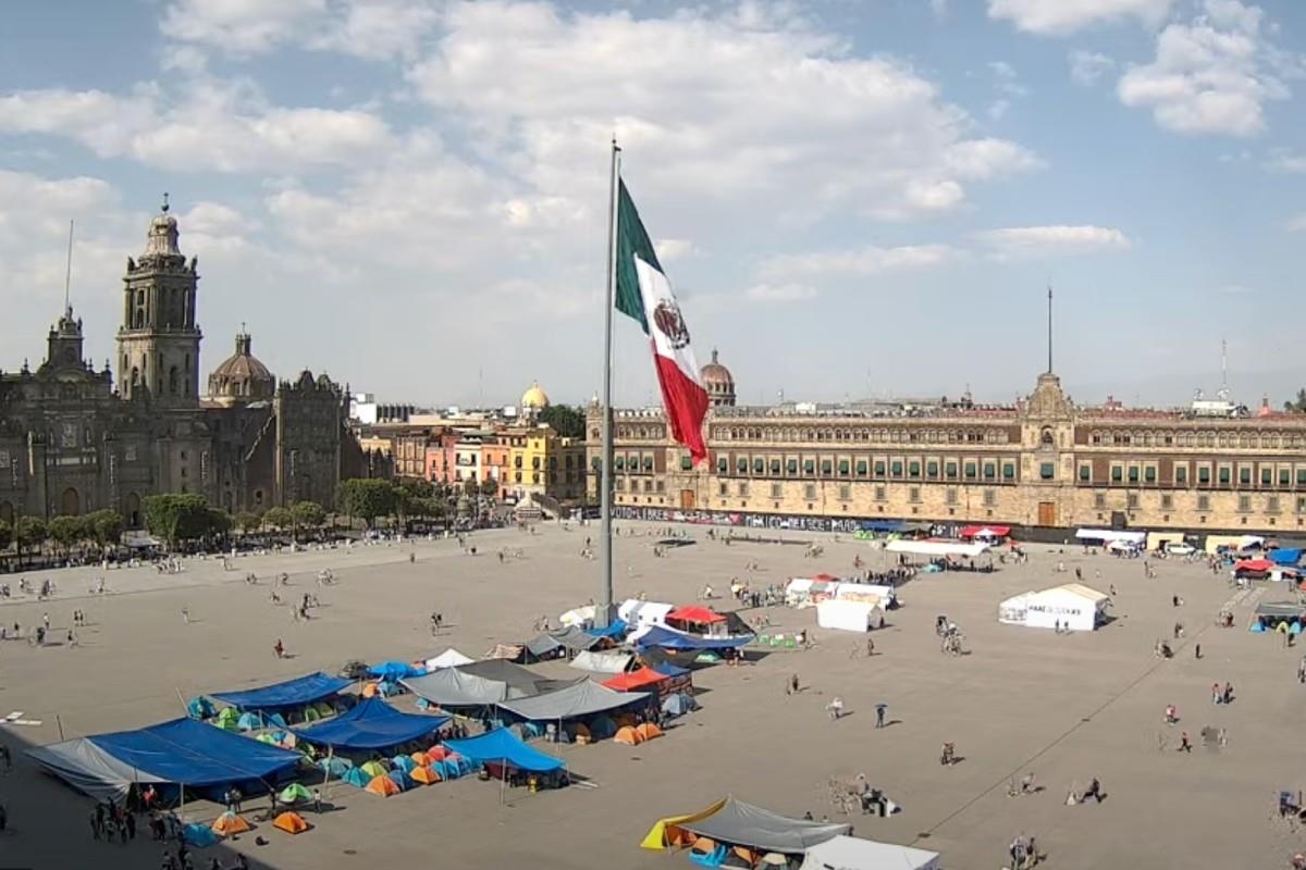 Permanece el plantón de la CNTE en el Zócalo de la CDMX Foto: X(Twitter) @webcamsdemexico