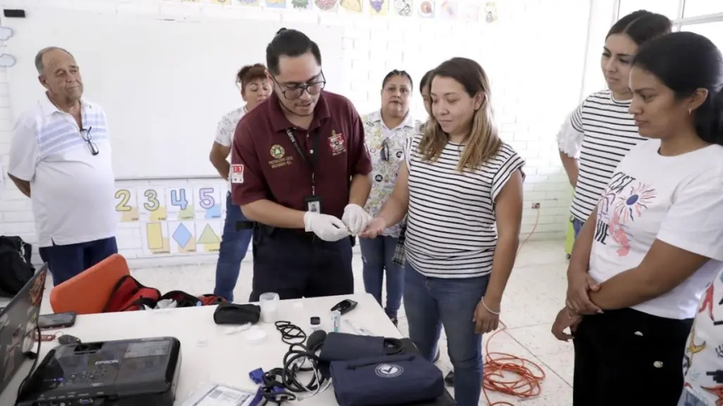 Protección Civil de Escobedo imparte Cursos de Primeros Auxilios en escuelas