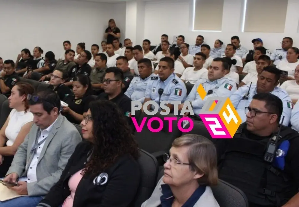 Elementos de la Policía de Monterrey en un curso para atender a los delitos electorales. Foto: Policía de Monterrey.