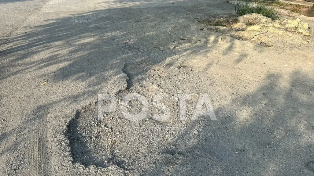 Sufren vecinos de Juárez consecuencias de mega bache