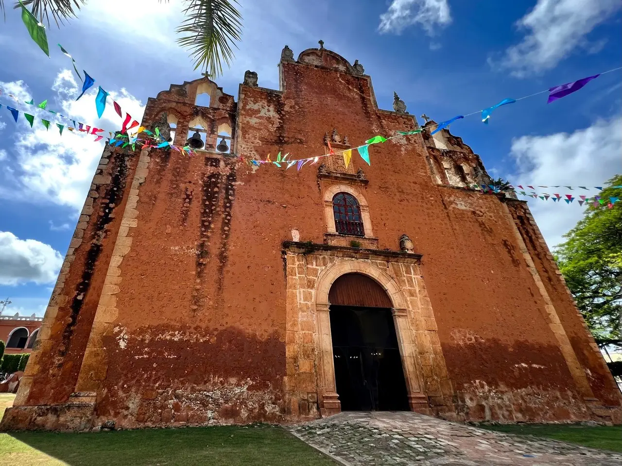 Iglesia de Tekax, solicita acelerar los trabajos del peritaje para posteriormente comenzar con los trabajos de restauración. Foto: Irving Gil