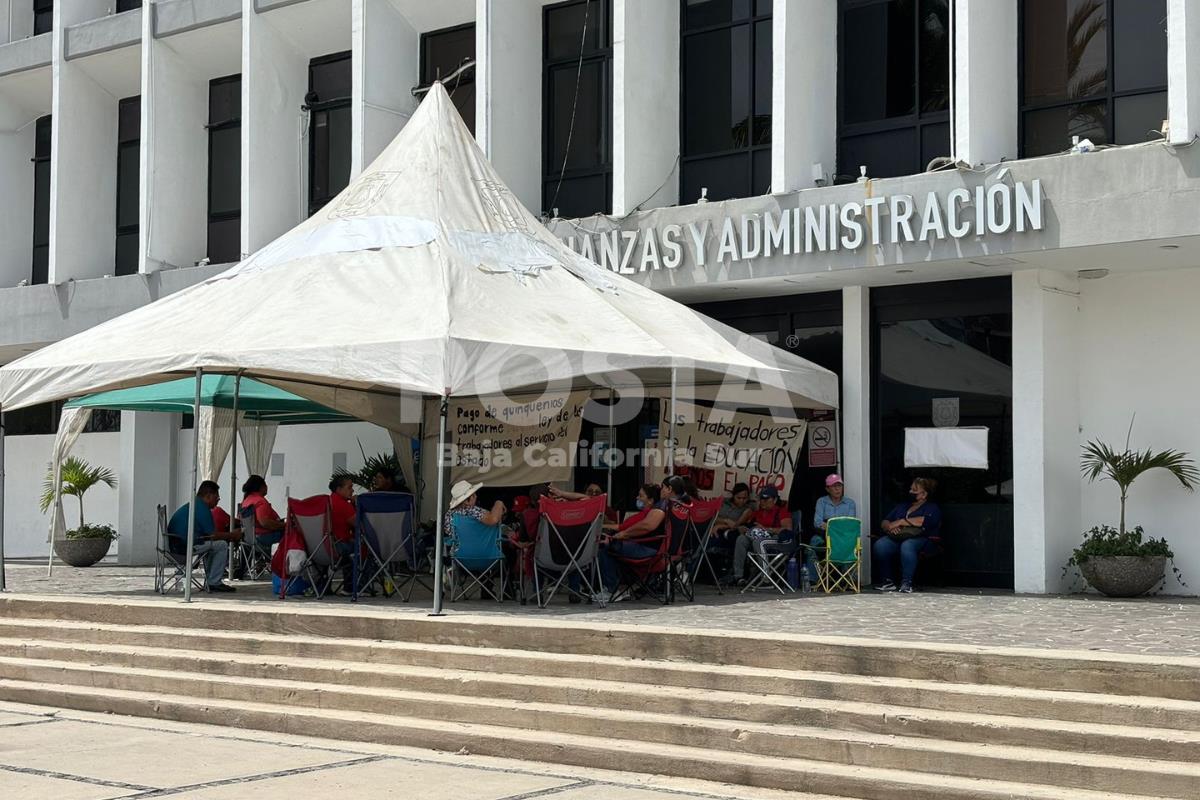 Cierran las oficinas de la Secretaría de Finanzas. Foto: Joel Cosío / POSTA BCS