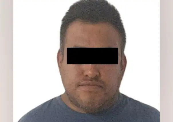 ¡No le gustó el trato! Cliente agarra a golpes a la cajera de una tienda