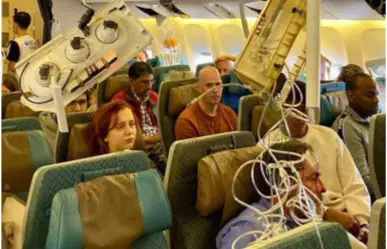 Turbulencias extremas en vuelo de Singapore Airlines deja 1 muerto y 30 heridos