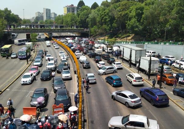 ¡Bloquean Circuito! Integrantes del CNTE colapsan vialidades y movilidad