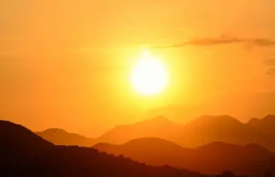 Mueren tres hombres jóvenes por ola de calor en Nuevo León