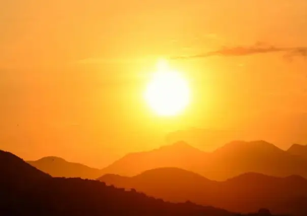 Mueren tres hombres jóvenes por ola de calor en Nuevo León