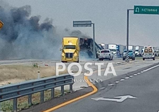 Chocan tráileres en Vallecillo, Nuevo León; hay dos muertos