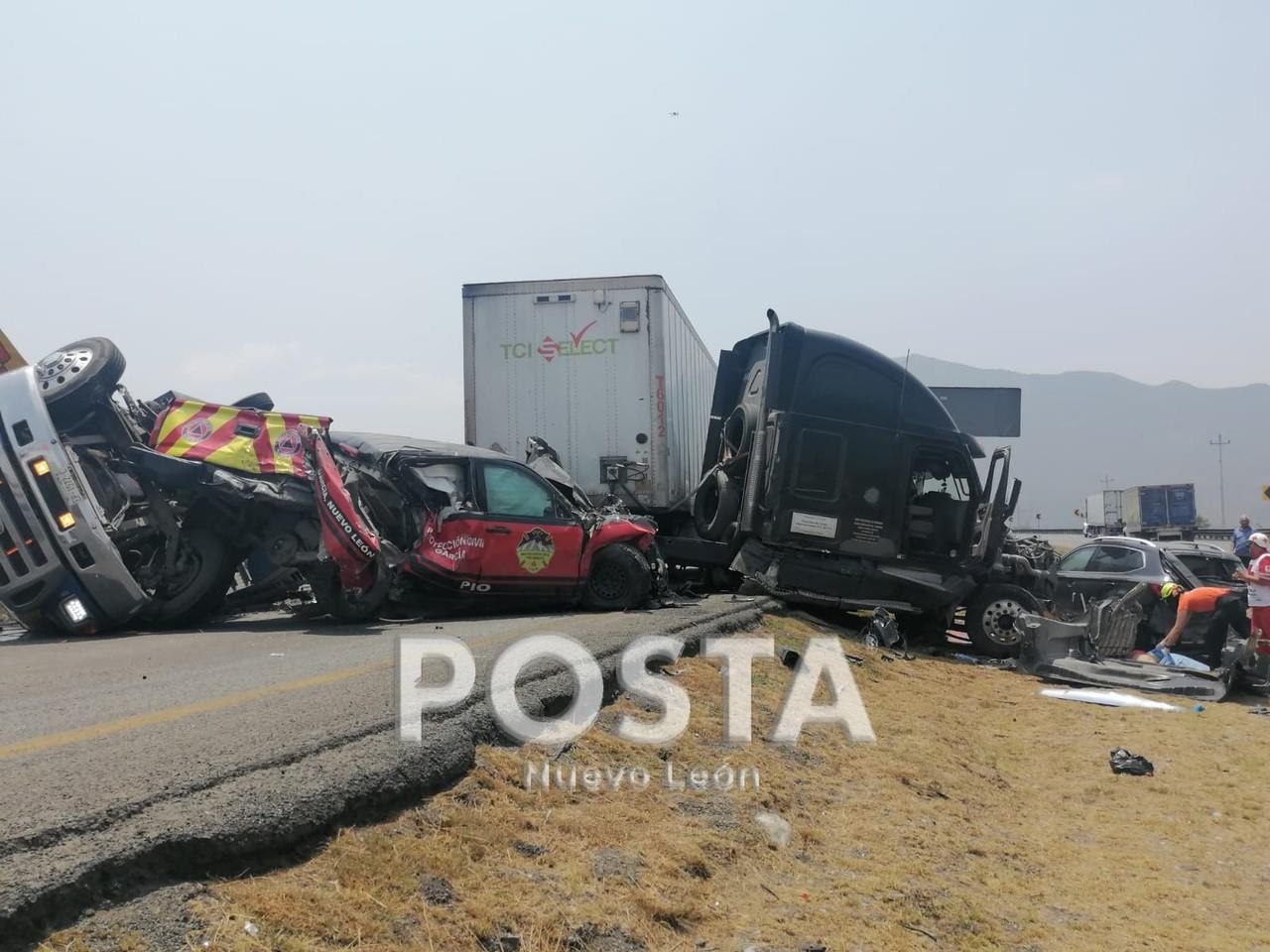 Choque múltiple deja un muerto y varios lesionados en García, Nuevo León