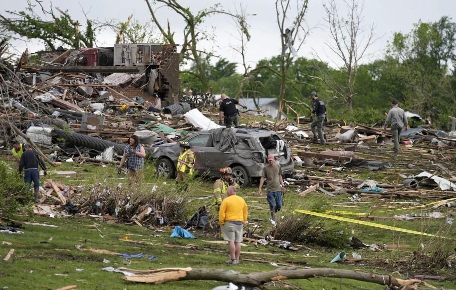 Tornado deja varias personas muertas y una docena de heridos en Iowa