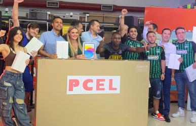 PCEL premia a Raniza FC por obtener el trofeo de campeones de la Kings League