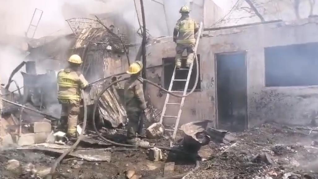 Se incendia vivienda y camioneta en la colonia Jerónimo Treviño de Monterrey