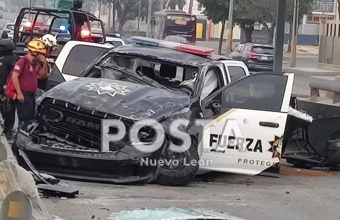 Patrulla de Fuerza Civil que sufrió la volcadura y dejó cinco heridos. Foto: Raymundo Elizalde.