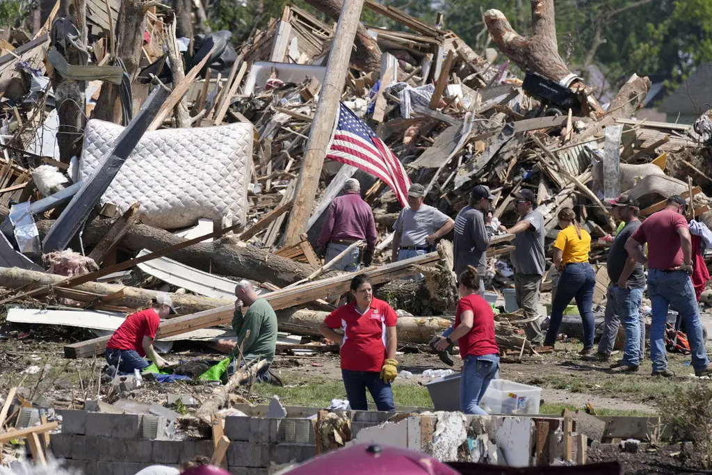 Tres tornados causan caos en Iowa: Estado de emergencia