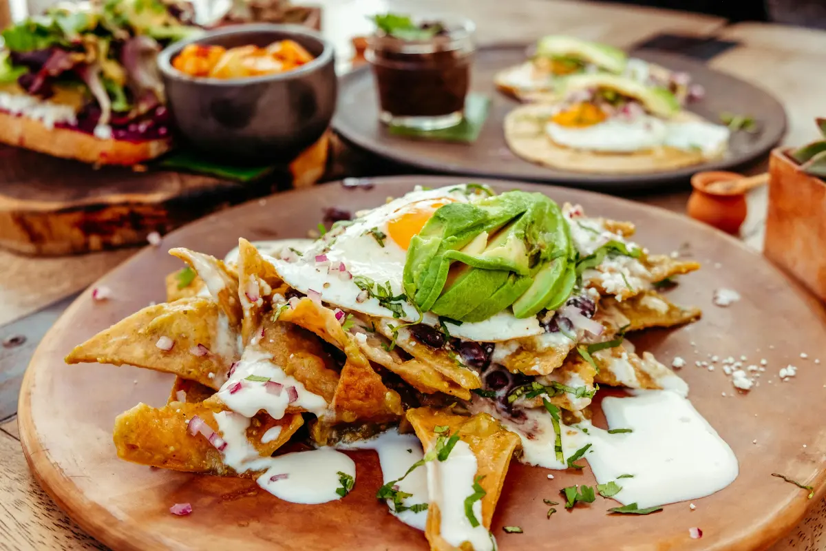 Chilaquiles son homenajeados a través de Doodle de Google. Foto: Sofía Rabassa / Pexels