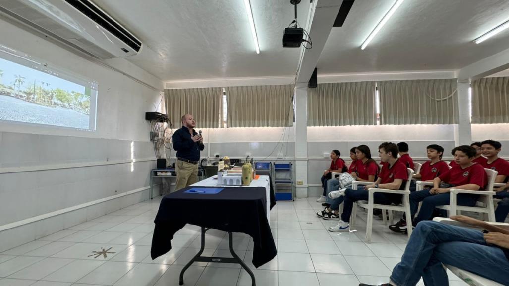 Estudiantes de secundaria potencializan sus conocimientos en historia de Mérida