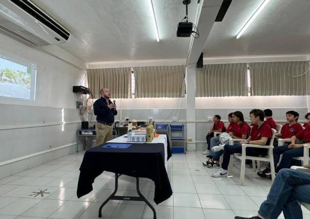 Estudiantes de secundaria potencializan sus conocimientos en historia de Mérida