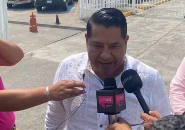 Arturo Santiago denuncia a Pepe Yunes en la Fiscalía General de la República