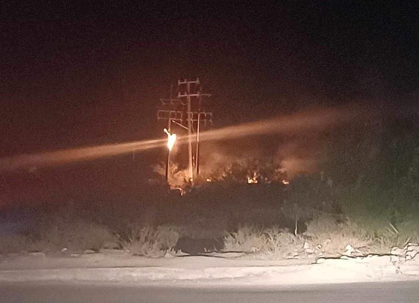 Se quema transformador y deja a colonias de García sin luz