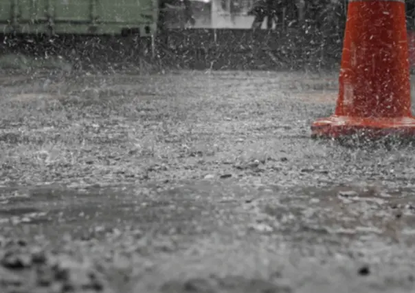 Lluvias fuertes a muy fuertes a lo largo de México; 15 estados sobre los 45 °C