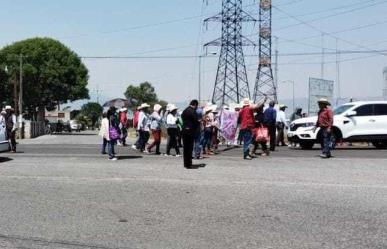 Bloquean la carretera Toluca-Atlacomulco en protesta Contra Bionatur