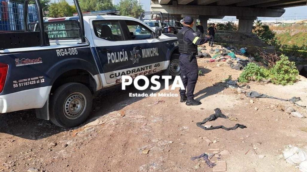 Hallan dos mujeres sin vida en puente de Ecatepec