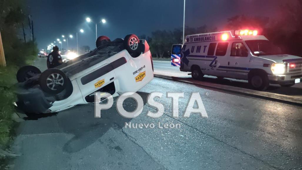 Volcadura deja dos heridos en la Carretera a Laredo