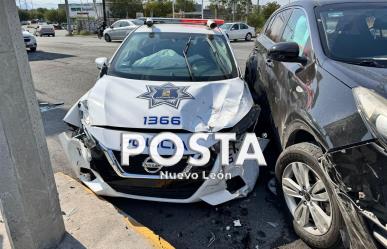 Choque en San Nicolás deja a policía herida