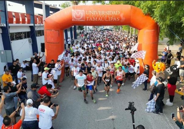 La Universidad Autónoma de Tamaulipas celebra el éxito de la Carrera y Caminata