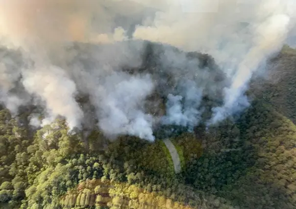 Tercer día combatiendo incendio en la Sierra de Santiago