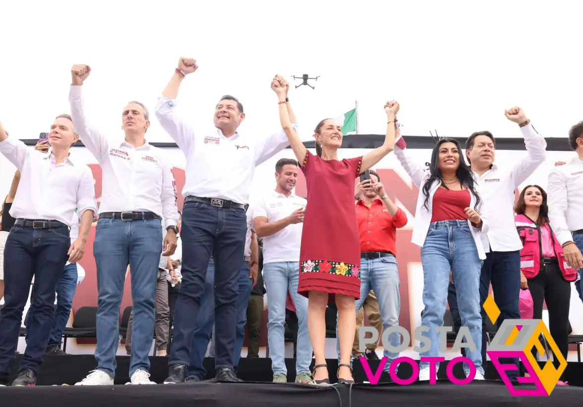 Claudia Sheinbaum, Alejandro Armenta y José Chedraui Budib cerraron campaña en la Plaza de La Victoria, proclamando confianza en una victoria decisiva el 2 de junio. Foto: Cortesía