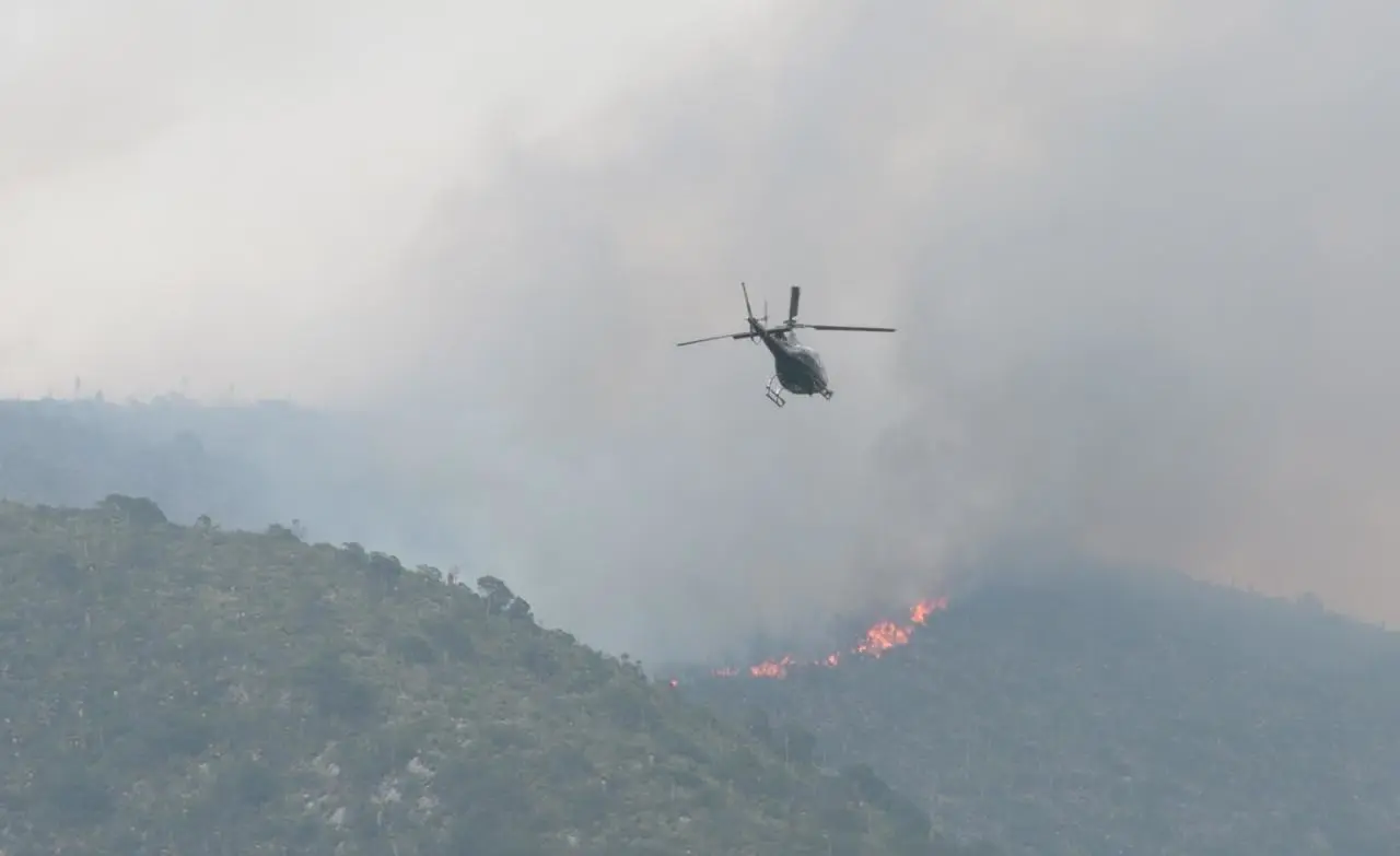 Para este lunes 27 de mayo, un total de 170 brigadistas están trabajando en el control del siniestro en El Jagüey. (Fotografía: Gobierno de Coahuila)