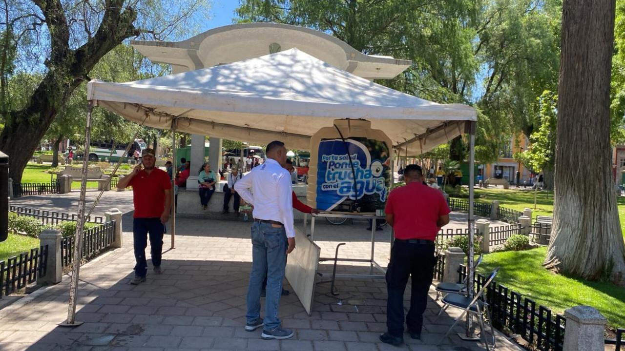 Poco más de mil 500 personas han acudido a hidratarse por el calor extremo