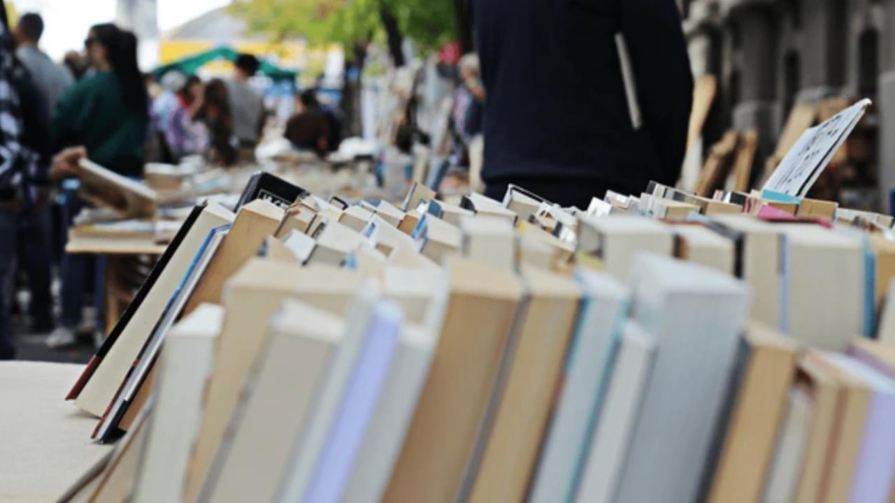 Venta de libros. Foto: Angela Farina