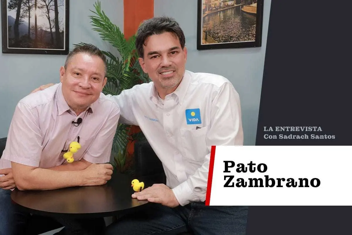 El Pato Zambrano de visita en POSTA para una entrevista con Sadrach Santos. Foto: POSTA.