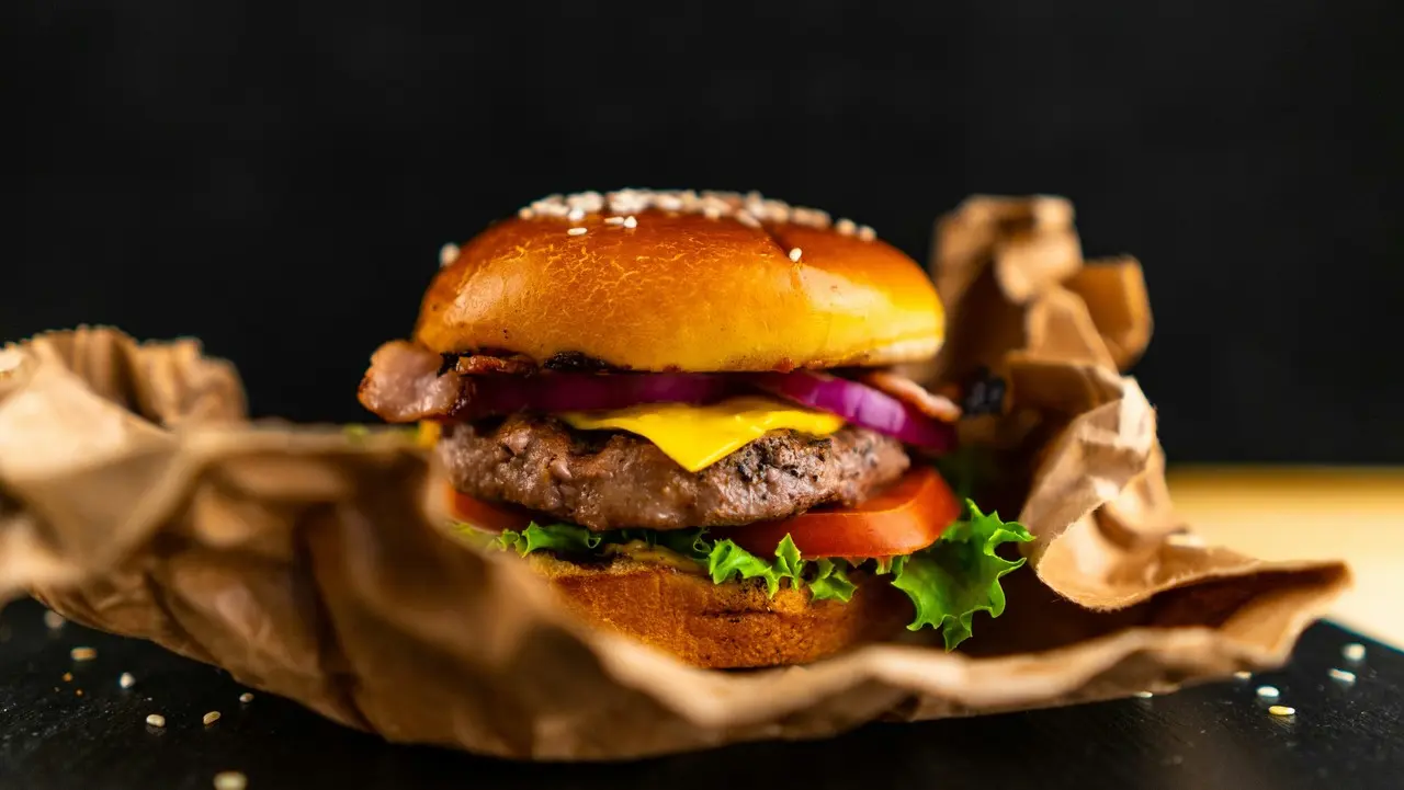 Celebración del día de la hamburguesa en México. Foto: Unsplash