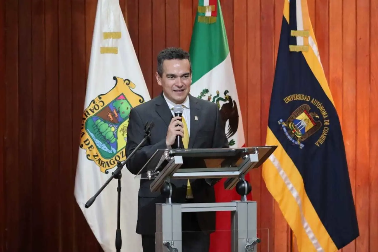 Miguel Sánchez es el primer egresado de la facultad en convertirse en director. (Fotografía: Édgar Romero)