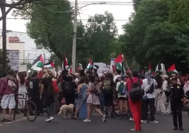 Encapuchados causan destrozos en la Embajada de Israel en México