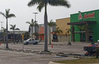 Incendio en Almacenes Ibarra provocará derrumbe de supermercado vecino