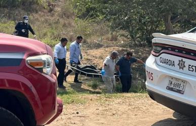 Pierde la vida en la vía pública tras posible “golpe de calor”