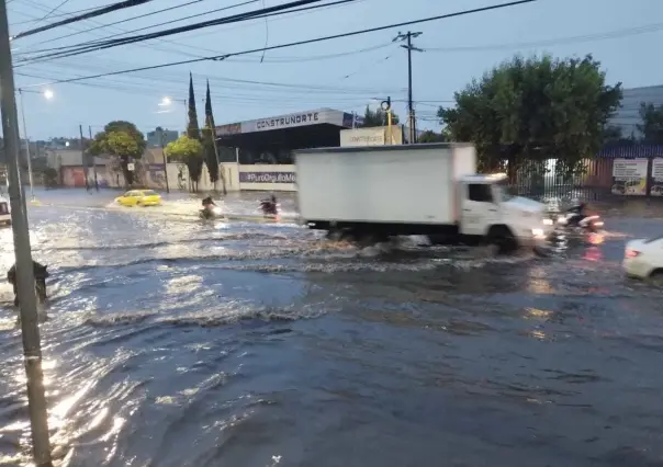 Encharcamientos en Tultitlán y Cuautitlán Izcalli tras lluvias en Edomex