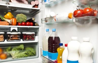 ¿Sabes acomodar correctamente los alimentos en el refrigerador?