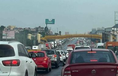 Obras del trolebús Santa Martha-Chalco generan caos vial en la México-Puebla