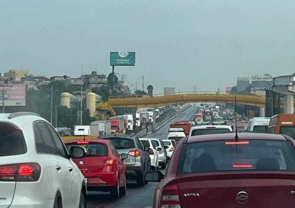 Obras del trolebús Santa Martha-Chalco generan caos vial en la México-Puebla