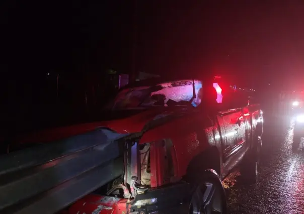 Conductor sobrevive a fuerte choque en Allende