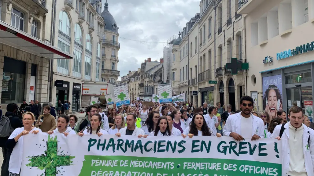 Farmacéuticos en Francia cierran el 90% de las farmacias por huelga nacional