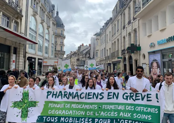 Farmacéuticos en Francia cierran el 90% de las farmacias por huelga nacional