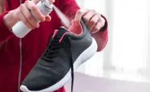 ¿Cómo quitarle mal olor a los tenis o zapatos?