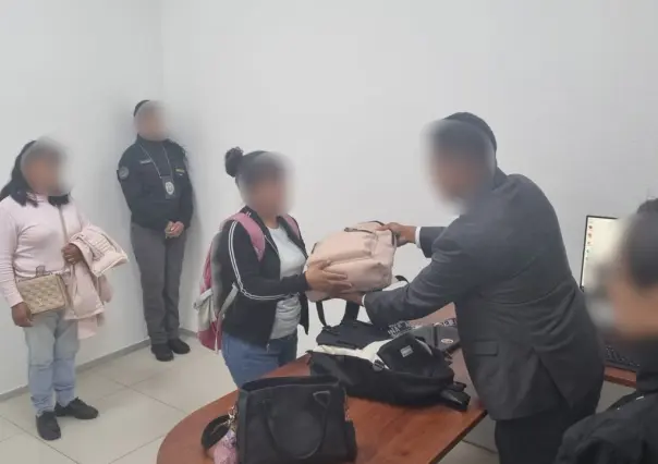 Devuelven útiles escolares a víctimas de Naucalpan